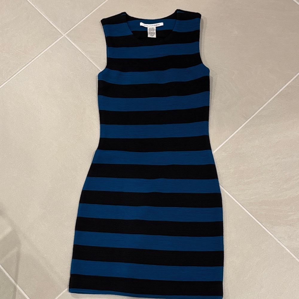 Diane von Furstenberg Bandage Bodycon Dress Size 0 Evening Freshly Dry Cleaned